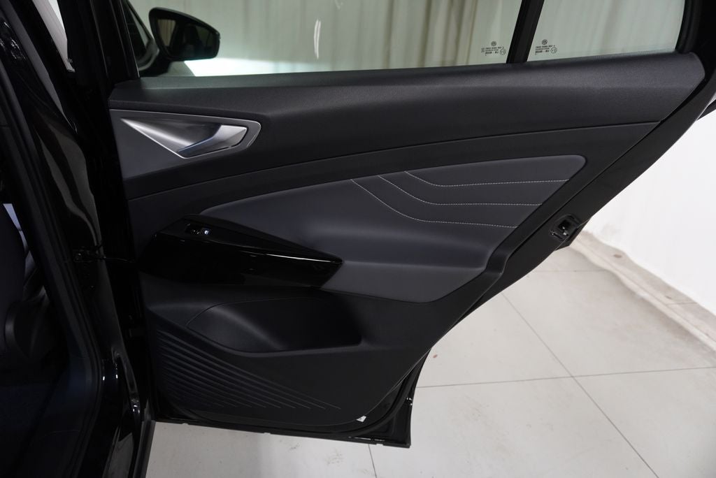 2023 Volkswagen ID.4 Pro S Plus