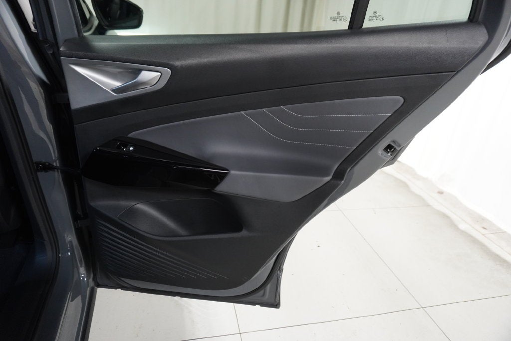 2023 Volkswagen ID.4 Pro S Plus
