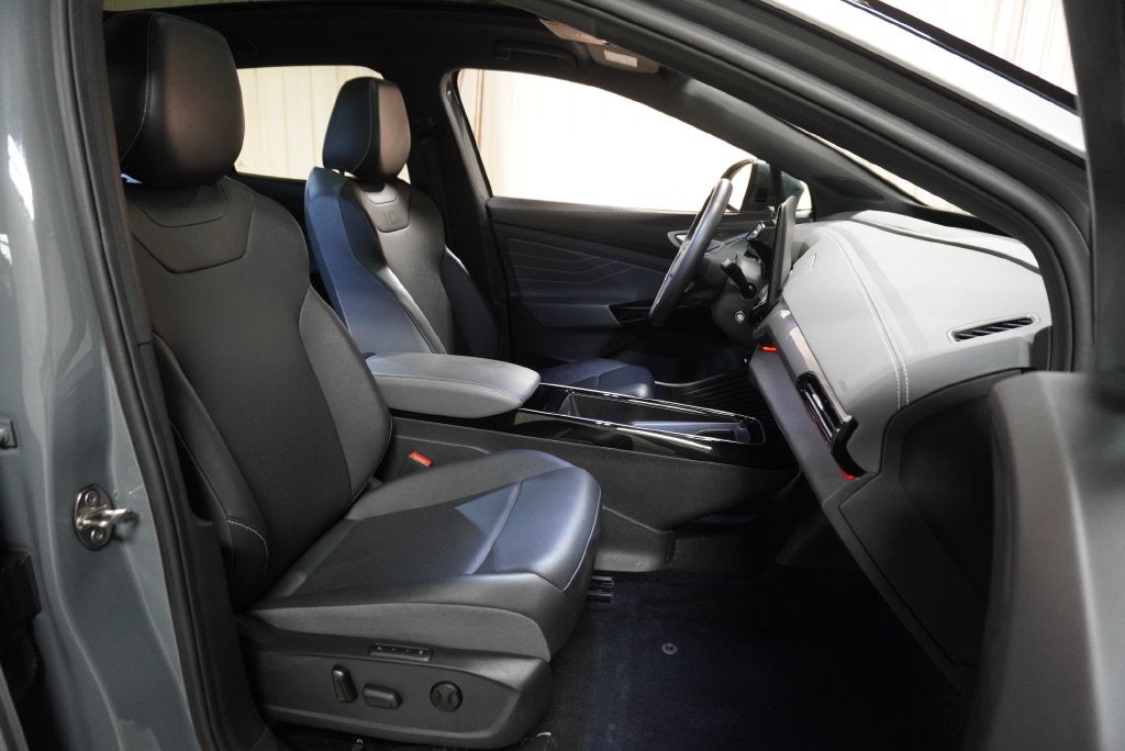 2023 Volkswagen ID.4 Pro S Plus