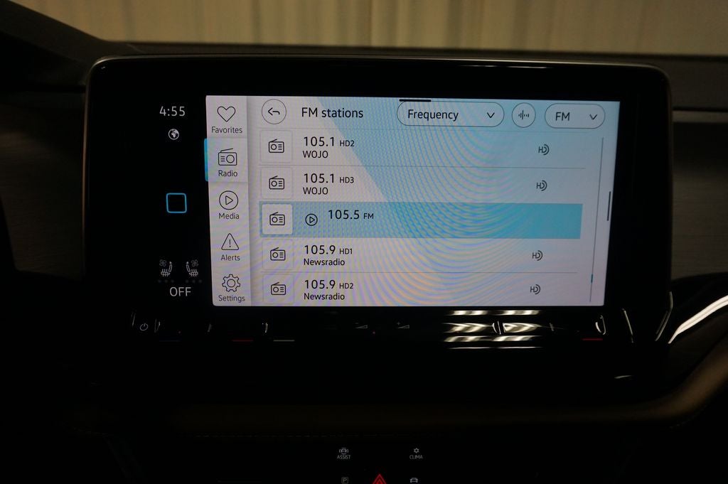 2026 Volkswagen Atlas Cross Sport 2.0T SE w/Technology