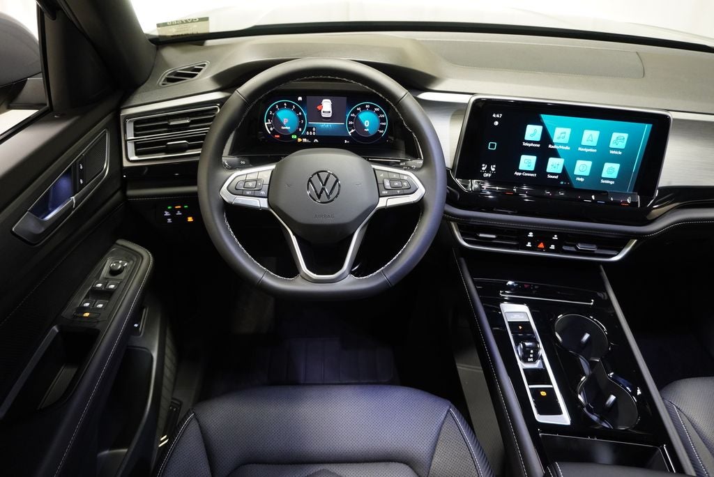 2026 Volkswagen Atlas Cross Sport 2.0T SE w/Technology
