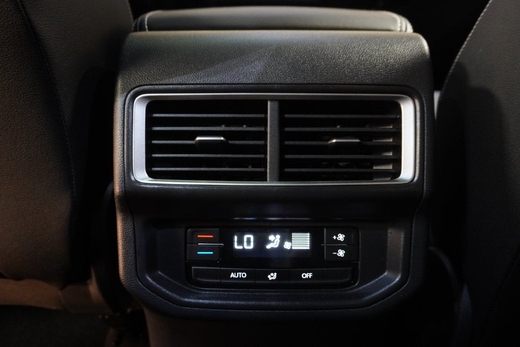 2026 Volkswagen Atlas SE w/Technology