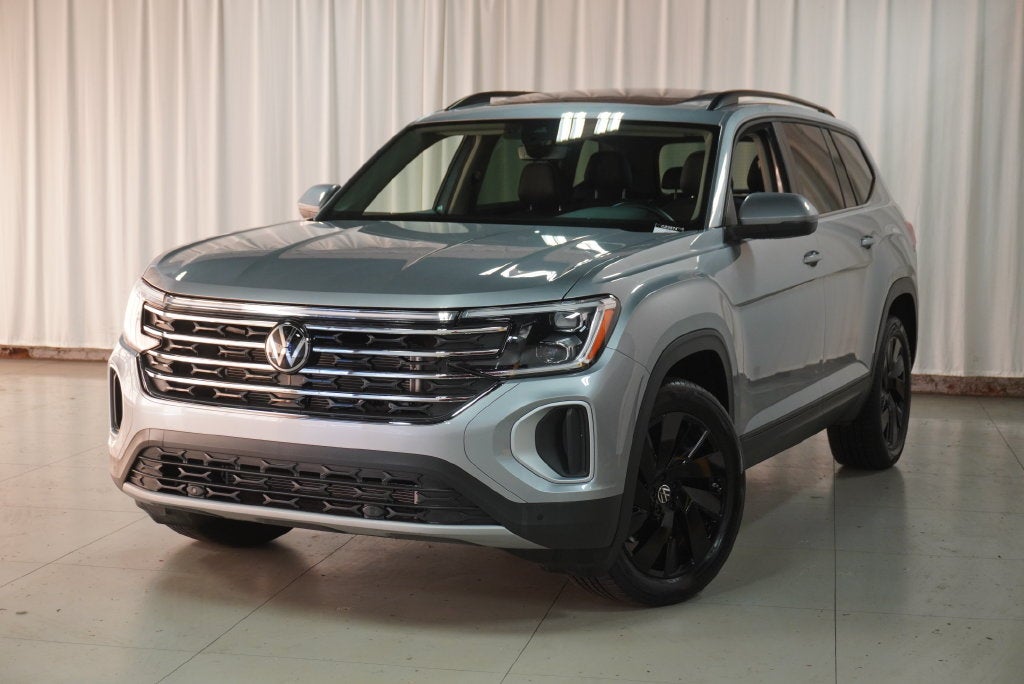 2026 Volkswagen Atlas SE w/Technology