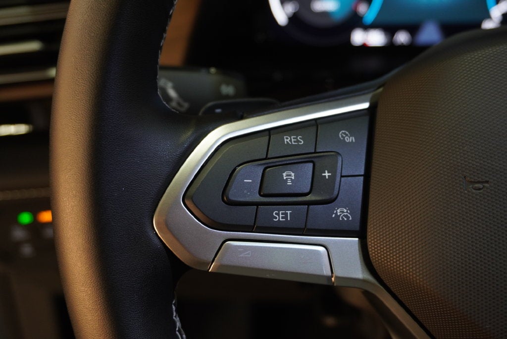 2026 Volkswagen Atlas SE w/Technology