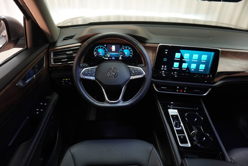 2026 Volkswagen Atlas SE w/Technology