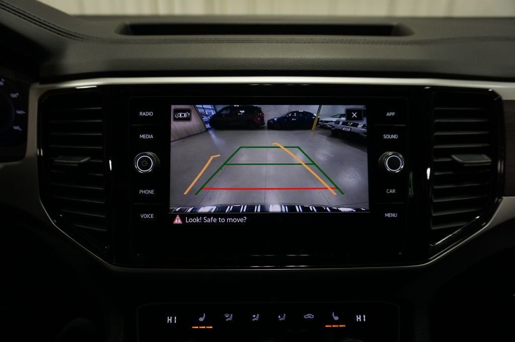 2022 Volkswagen Atlas 3.6L V6 SE w/Technology
