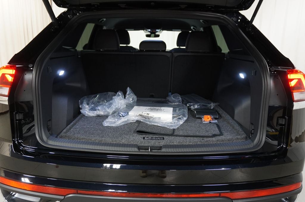 2026 Volkswagen Atlas Cross Sport 2.0T SE