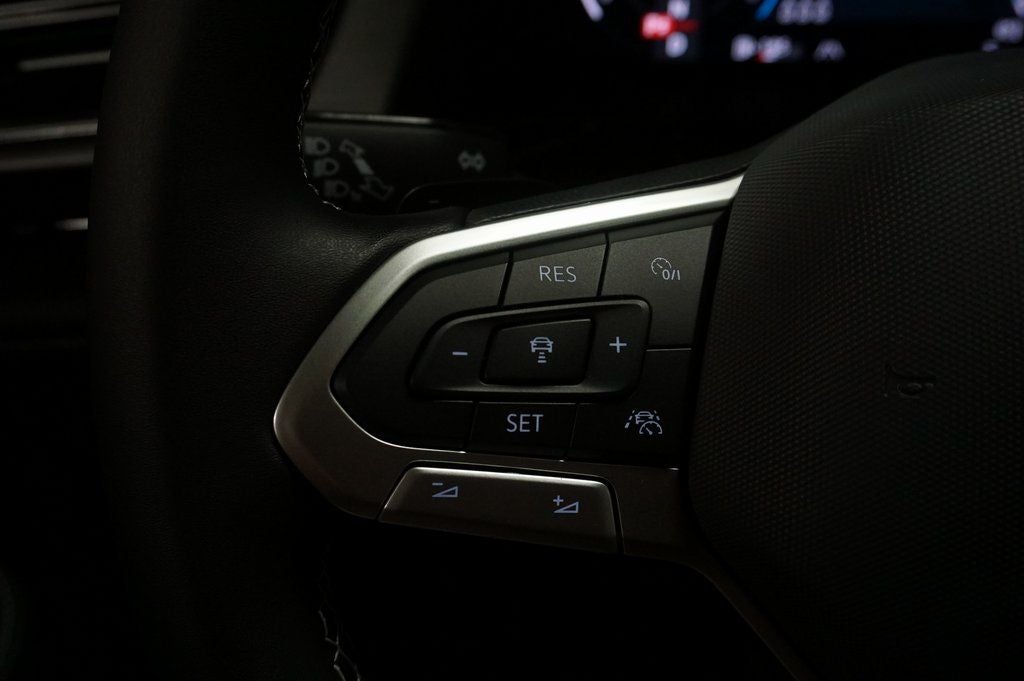 2026 Volkswagen Atlas Cross Sport 2.0T SE