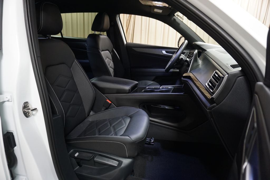 2026 Volkswagen Atlas Cross Sport 2.0T SE
