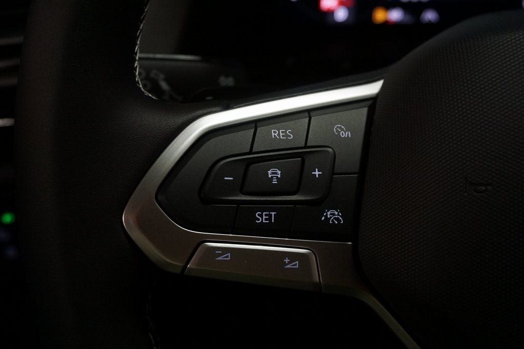 2026 Volkswagen Atlas Cross Sport 2.0T SE