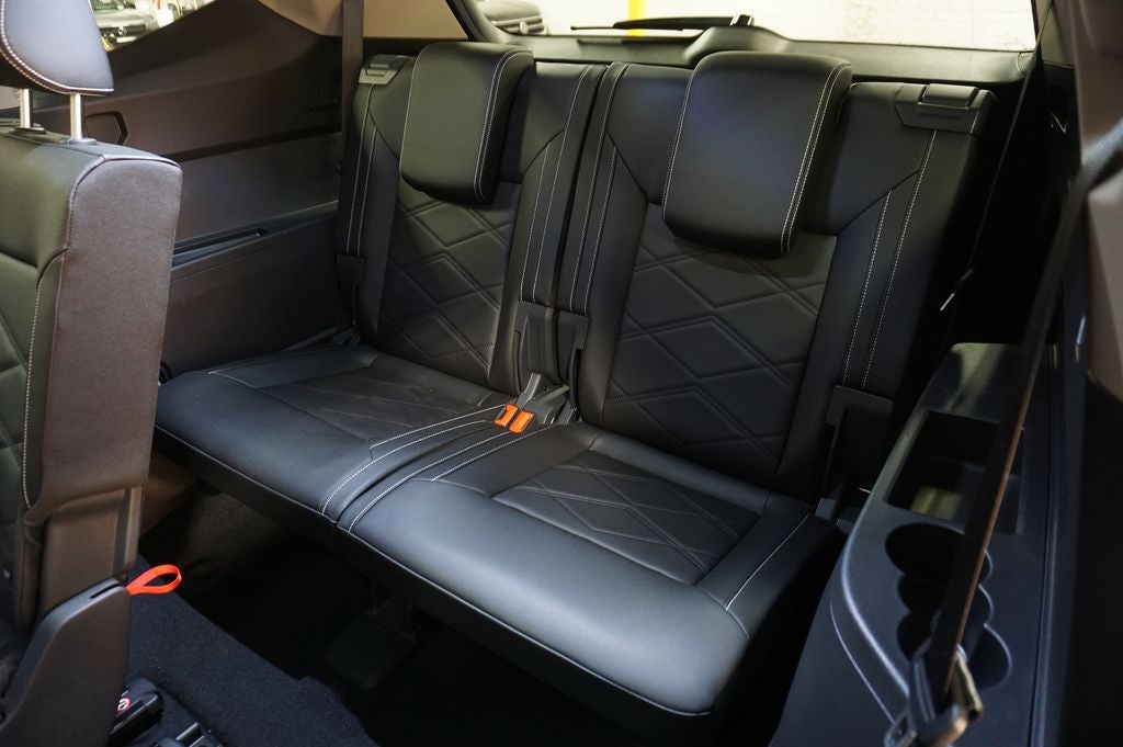 2025 Volkswagen Atlas 2.0T SE