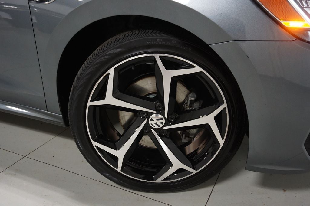 2020 Volkswagen Passat 2.0T R-Line
