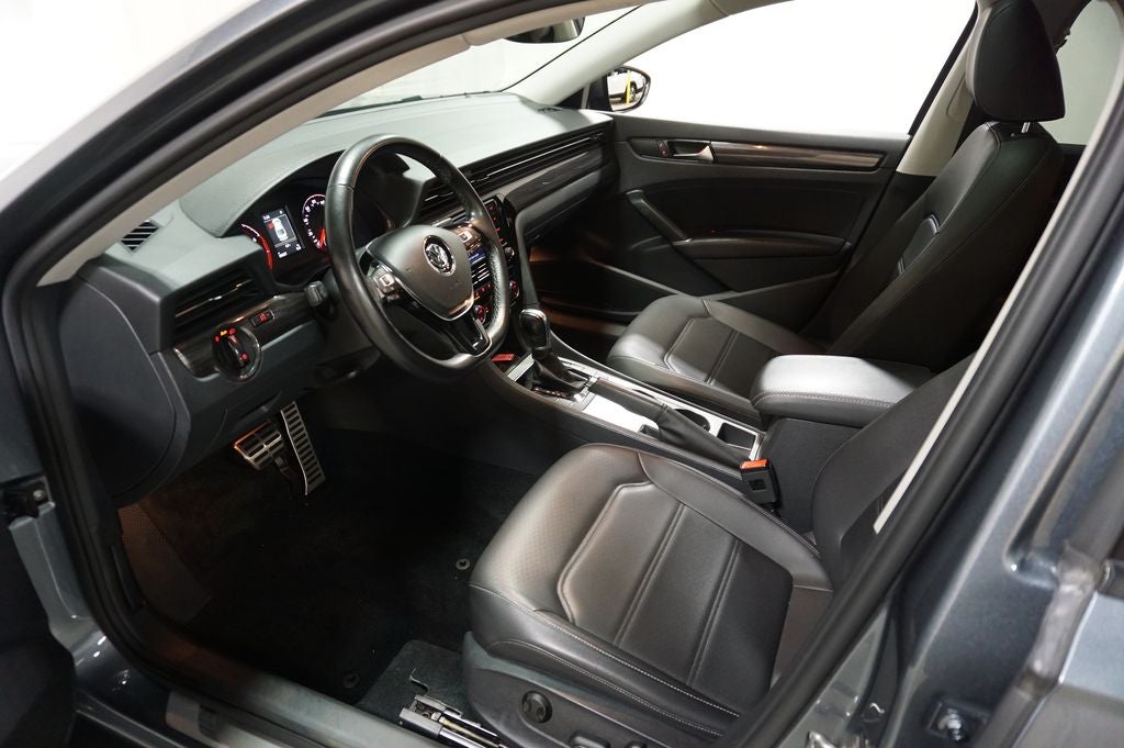 2020 Volkswagen Passat 2.0T R-Line