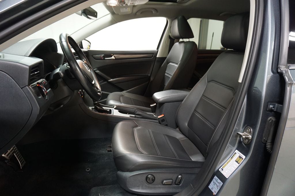 2020 Volkswagen Passat 2.0T R-Line