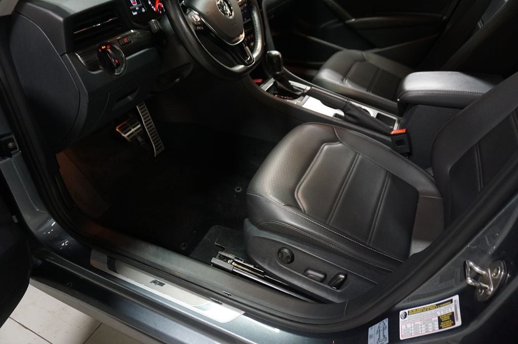 2020 Volkswagen Passat 2.0T R-Line