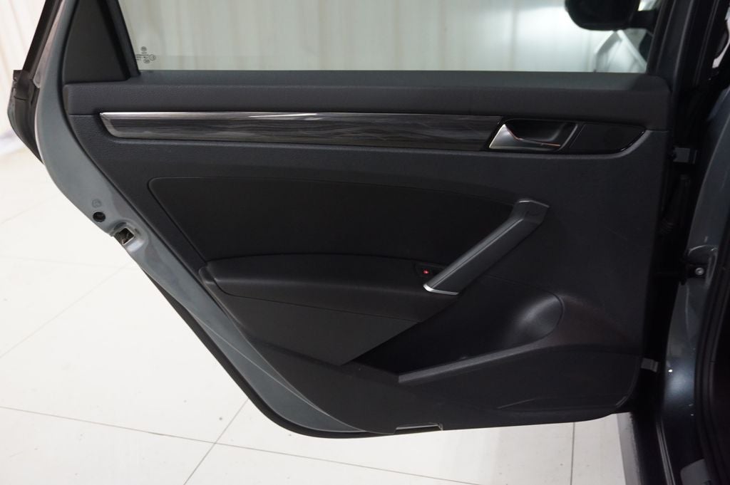 2020 Volkswagen Passat 2.0T R-Line