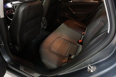 2020 Volkswagen Passat 2.0T R-Line