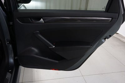 2020 Volkswagen Passat 2.0T R-Line