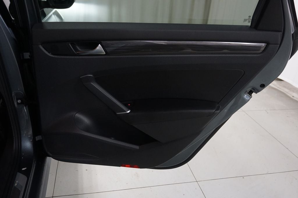 2020 Volkswagen Passat 2.0T R-Line