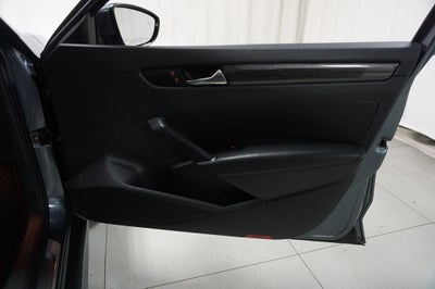 2020 Volkswagen Passat 2.0T R-Line