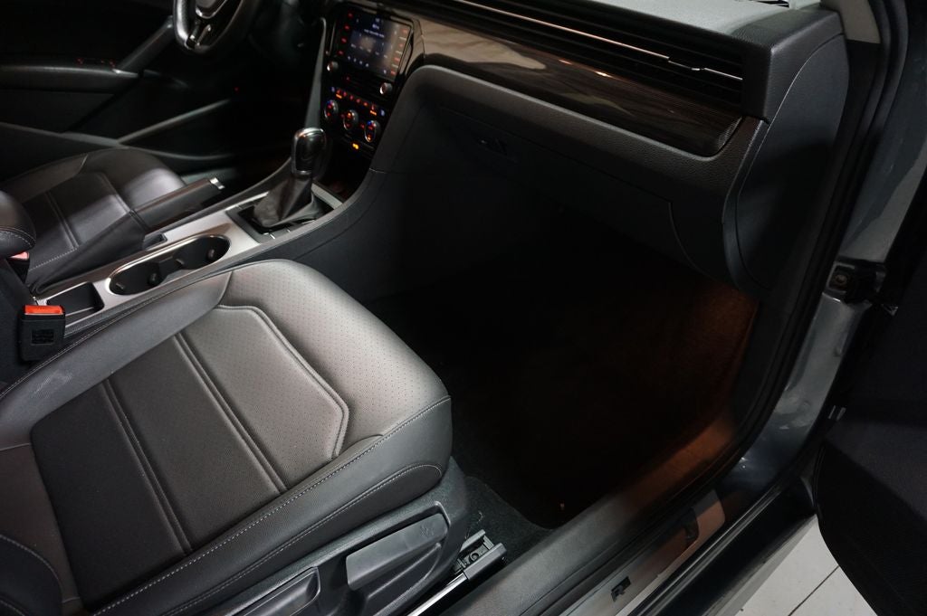 2020 Volkswagen Passat 2.0T R-Line