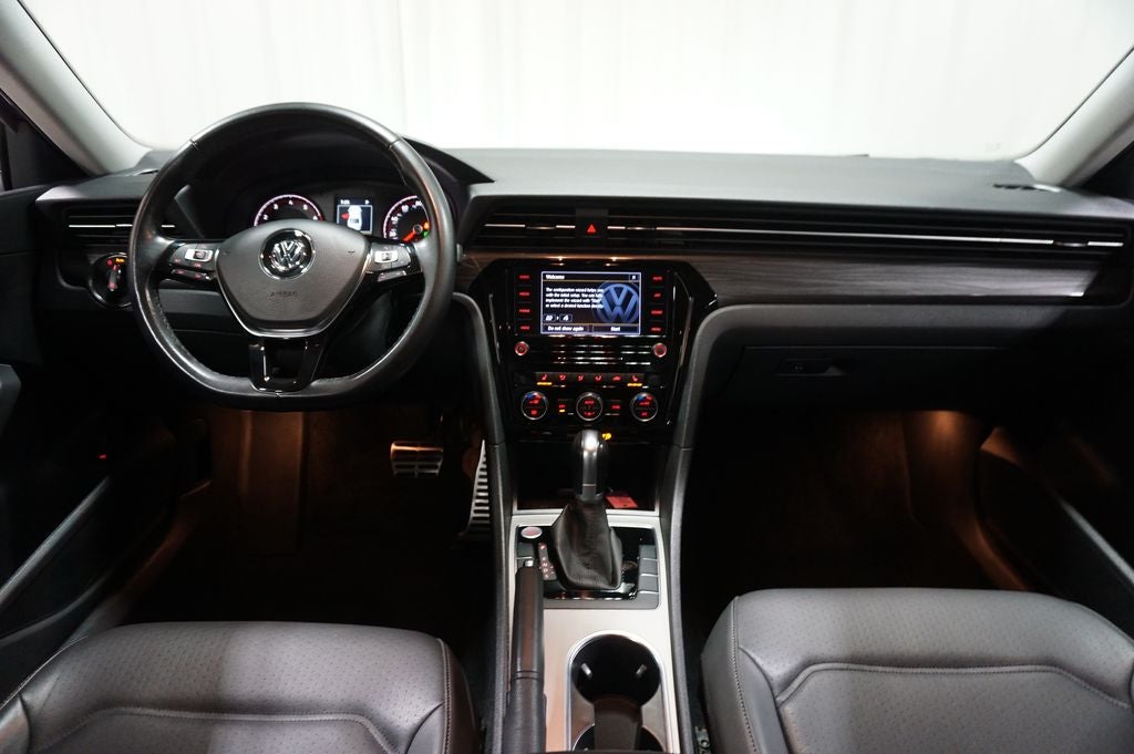 2020 Volkswagen Passat 2.0T R-Line