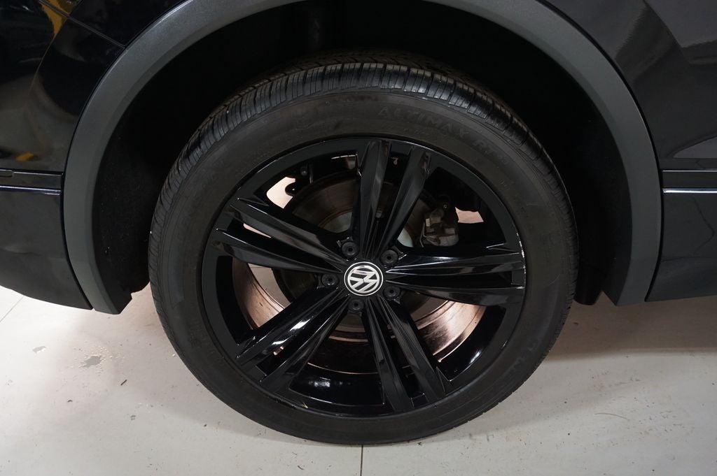 2019 Volkswagen Tiguan 2.0T SEL R-Line 4Motion