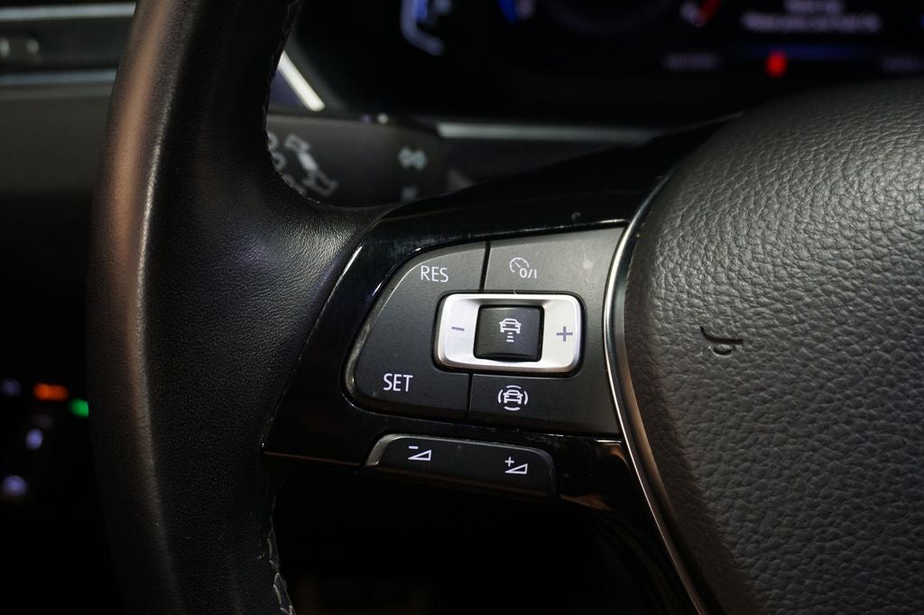 2019 Volkswagen Tiguan 2.0T SEL R-Line 4Motion
