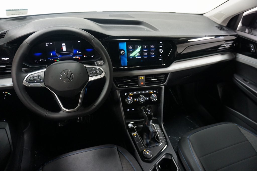 2026 Volkswagen Taos 1.5T SE Black