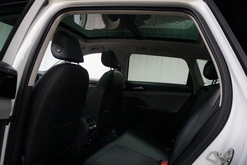 2026 Volkswagen Taos 1.5T SE Black