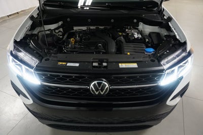 2026 Volkswagen Taos 1.5T SE Black