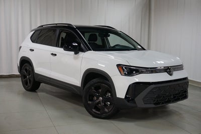 2026 Volkswagen Taos 1.5T SE Black