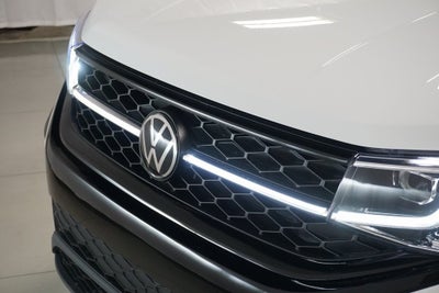 2026 Volkswagen Taos 1.5T SE Black