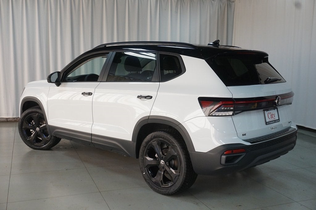 2026 Volkswagen Taos 1.5T SE Black