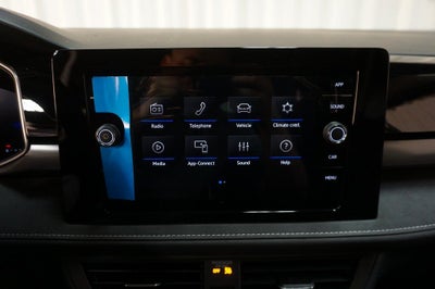 2026 Volkswagen Taos 1.5T SE Black