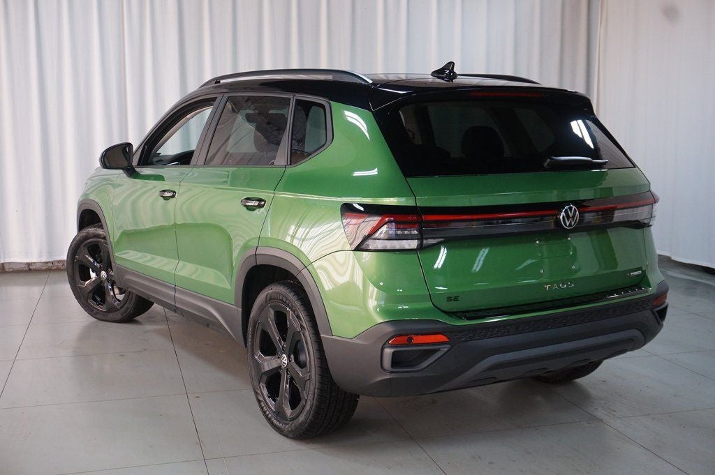 2026 Volkswagen Taos 1.5T SE Black