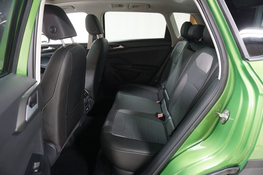 2026 Volkswagen Taos 1.5T SE Black