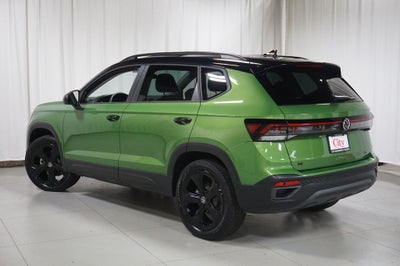 2026 Volkswagen Taos 1.5T SE Black