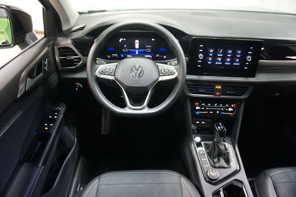 2026 Volkswagen Taos 1.5T SE Black