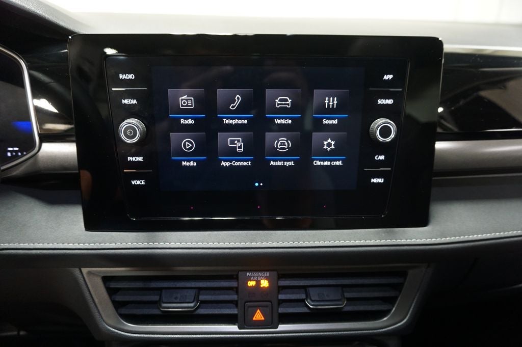 2026 Volkswagen Taos 1.5T SE Black