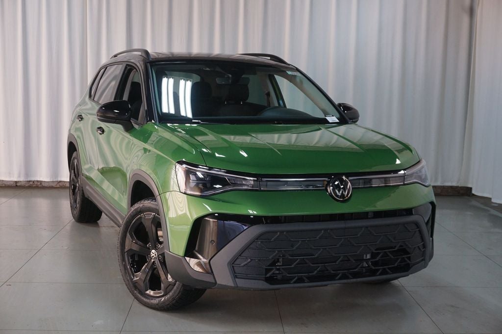 2026 Volkswagen Taos 1.5T SE Black