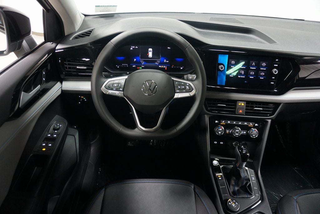 2026 Volkswagen Taos 1.5T SE Black