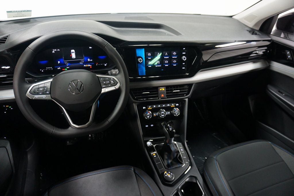 2026 Volkswagen Taos 1.5T SE Black