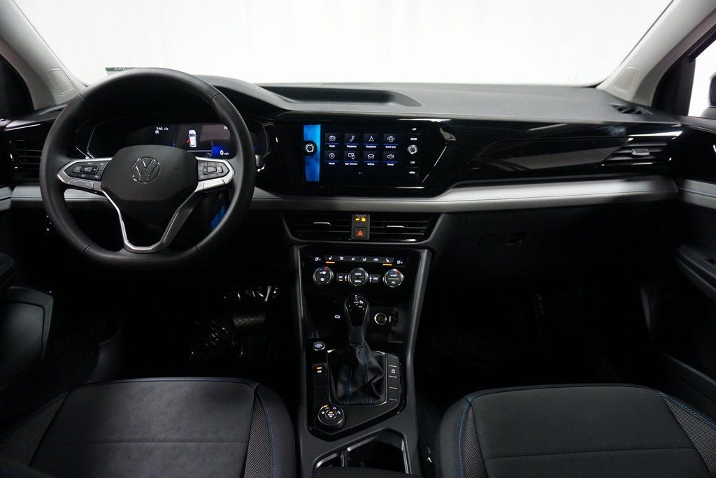 2026 Volkswagen Taos 1.5T SE Black