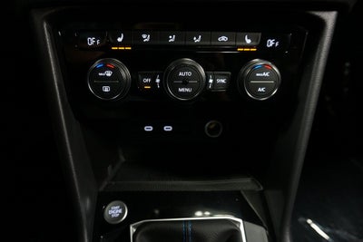 2026 Volkswagen Taos 1.5T SE Black