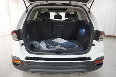 2026 Volkswagen Taos 1.5T SE Black