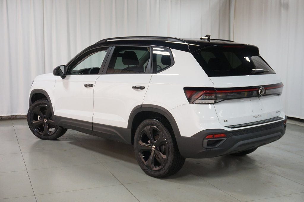 2026 Volkswagen Taos 1.5T SE Black