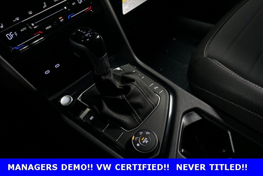 2025 Volkswagen Taos 1.5T SE Black