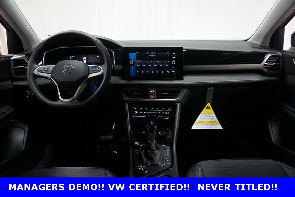 2025 Volkswagen Taos 1.5T SE Black