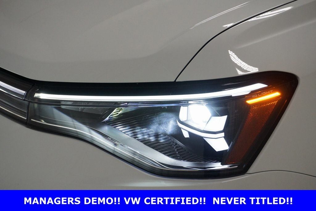 2025 Volkswagen Taos 1.5T SE Black